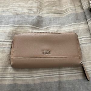 Guess beige long wallet
